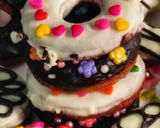 चॉकलेट डोनट (chocolate donut recipe in marathi) रेसिपी स्टेप 10 फोटो