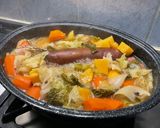 Une image de l'étape 20 de Potée au chou, saucisse de morteau, lard, carottes et navets.