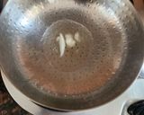 A picture of step 5 of Sarson ka saag.