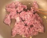 Foto del passaggio 1 della ricetta Un piatto giapponese di riso 2 colori (pollo e uovo)