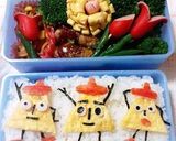 A picture of step 5 of Omelette Crepe Flower Decoration for Character Bento.