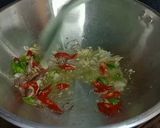 Foto langkah ke 3 dari resep Oseng kacang panjang wortel.