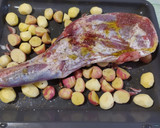 Foto del paso 2 de la receta: Paletilla de cordero al horno
