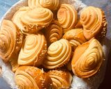 Nagyon könnyű gyors és finom sajtos háromszög recept fázis 7 fotója