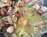 A picture of step 7 of Umami-rich Vongole Bianco.