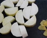 A picture of step 1 of Pressure Cooked Tender Chicken Wings and Daikon.
