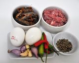 Hình bước làm 1 của món Mắm chưng thịt