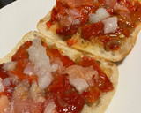 Foto del paso 4 de la receta: Pan con pimiento asado, y bacalao y salmón marinados