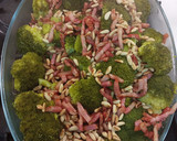 Foto del paso 12 de la receta: Brócoli gratinado con bacon y piñones