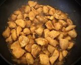 Foto del paso 5 de la receta: Pollo con pasas al Moscatel