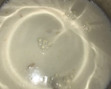 A picture of step 2 of Choco date milkshake.