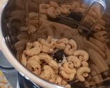 A picture of step 2 of Cashew almond burfi.