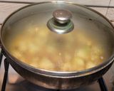 A picture of step 6 of Methi aloo curry.