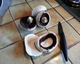 A picture of step 3 of Mushroom sandwich.