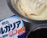 A picture of step 4 of No-Bake Blueberry Jam Cheesecake.