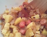 A picture of step 4 of German Potatoes with Coarsely Ground Sausages.