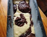 Une image de l'étape 5 de Gâteau marbré vanille - chocolat.