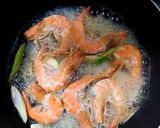 รูปขั้นตอนการทำที่ 3 ของ กุ้งอบเกลือ