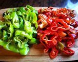 Foto del paso 1 de la receta: Trucha con pimientos salteados y salsa de avellana