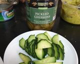 A picture of step 3 of Tuna avocado sandwiches.
