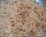 Foto langkah ke 2 dari resep Sosis Gulung Mie.