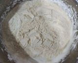 A picture of step 2 of Walnut stuffed travel cake.