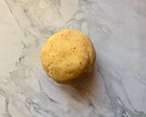 Une image de l'étape 3 de Biscuits Sapin de Noël aux noisettes.
