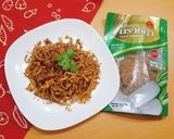 รูปขั้นตอนการทำที่ 3 ของ ไชโป๊วผัดไข่ ใช้แค่ 2 อย่าง อร่อยไม่ต้องปรุง! เด็กหอก็ทำได้