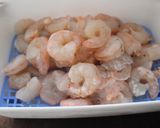 Foto del paso 1 de la receta: Tortillas cuadradas de gambas