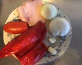 Une image de l'étape 1 de Pains pitas au poivron rouge tomates jambon et mozzarella.