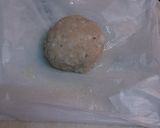 A picture of step 5 of Sabudana Thalipeeth.