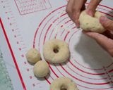Hình bước làm 2 của món Bánh Rán Romania