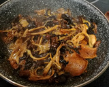 Foto del paso 6 de la receta: Galtes amb bolets i vi ranci 🐷