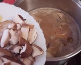 Foto del paso 2 de la receta: 🍜 Ramen, con shiitake y panceta