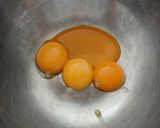 A picture of step 4 of Fluffy And Creamy Custard Pudding with 4 Egg Yolks.