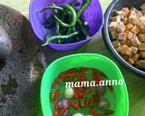 Foto langkah ke 1 dari resep Oseng-oseng Oncom Pedas Manis Simpel.