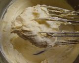 A picture of step 2 of Vanillah Cake.