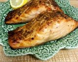 A picture of step 7 of Herbed Broiled Salmon.