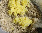 सुकं खोबरं आणि बटाट्याची करंजी (sukh khobra batatyachi karanji recipe in marathi) रेसिपी स्टेप 3 फोटो 