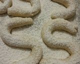 A picture of step 7 of Lemon Jumbles.