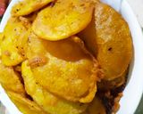 A picture of step 3 of Crispy Aloo pakoray.