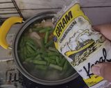 Foto langkah ke 4 dari resep Sop Ayam Ala Pak Min Klaten (Bumbu Rajang).