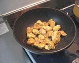 A picture of step 3 of Reduced Vinegar Youlinji Chicken.