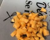 Une image de l'étape 6 de Salade soleil de melon à la feta, lomo et poivre de Sichuan.