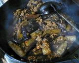 A picture of step 7 of Everyone's Favorite Mapo Eggplant.
