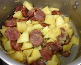 A picture of step 3 of Caldo verde.