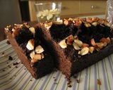 A picture of step 4 of Macrobiotic Chocolate-Like Carob Cake.