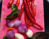 Foto langkah ke 2 dari resep Ayam suwir pedas.