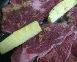 A picture of step 4 of Tender Beef Steak with Inexpensive Meat.