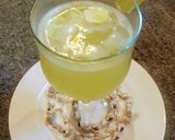 A picture of step 5 of Apple Lime Juice.